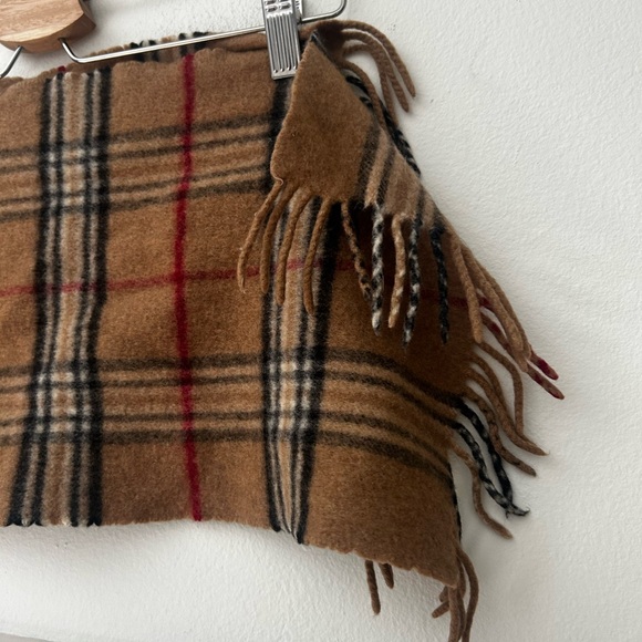 Vintage Plaid Tan Black Red Fringe Winter Scarf No Label - Picture 3 of 5